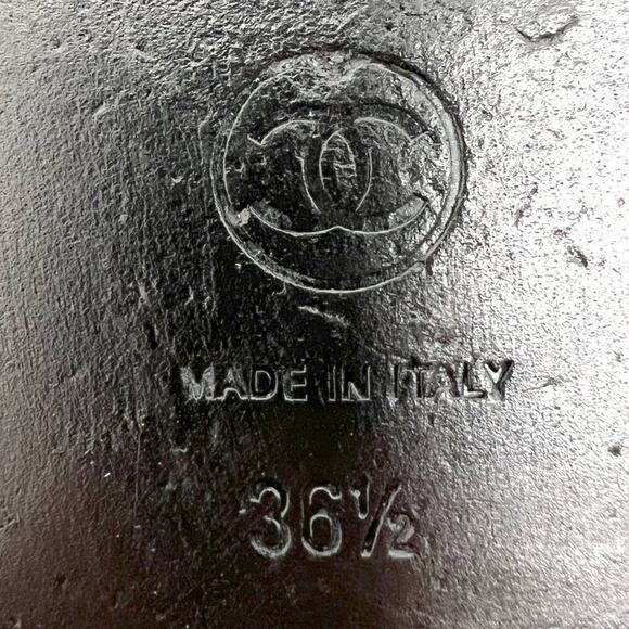 Chanel CC Charm Thong Sandals Black Leather Flats Y2K EU 36.5 / US 6.5 - Picture 7 of 9